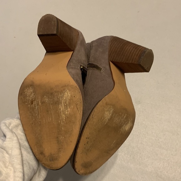 Steve Madden Pallas Suede‎ Leather Fringe Booties 8.5 M beige Boho heels - Picture 7 of 9